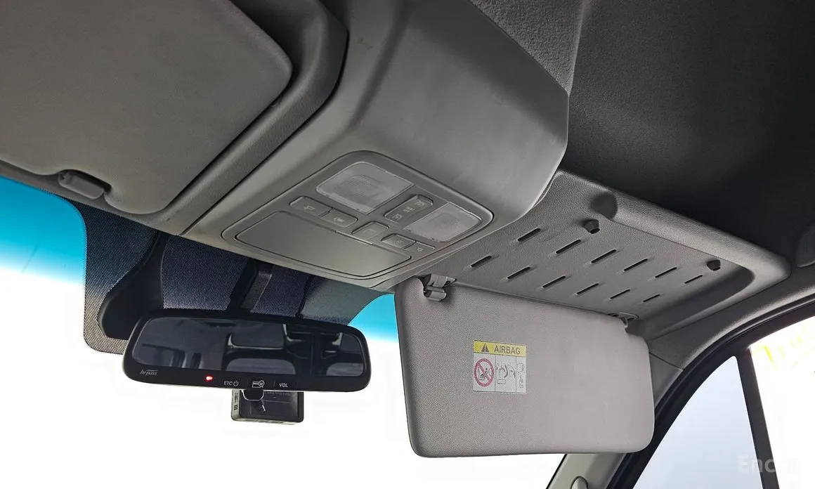 Hyundai Solati 2015 15-seater