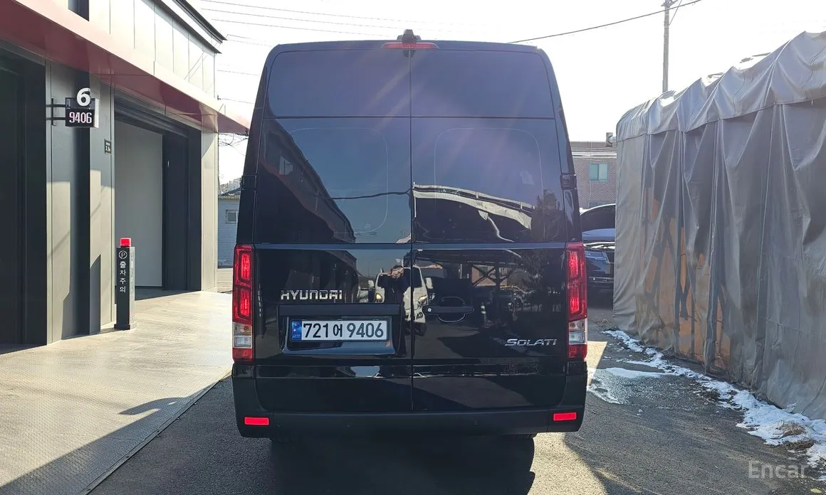 Hyundai Solati 2015 15-seater