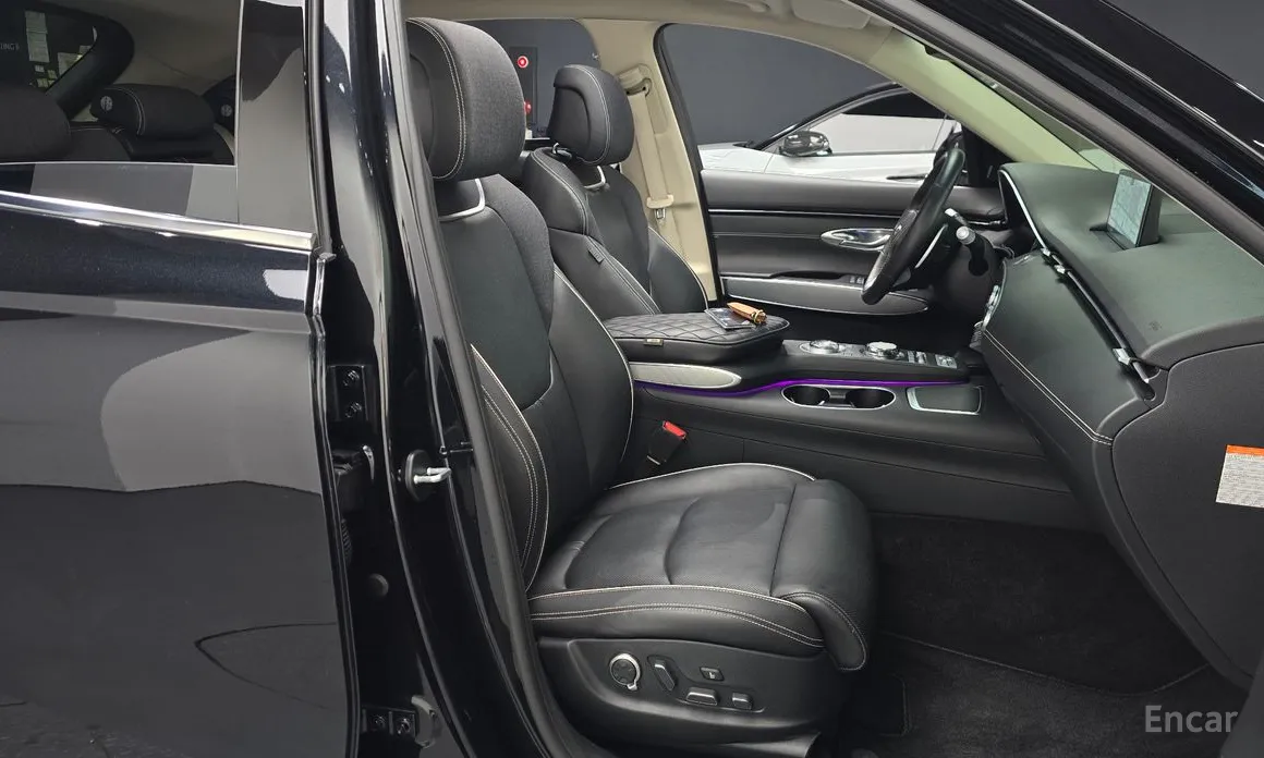 Genesis GV70 2022 e-AWD