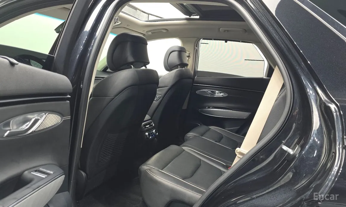 Genesis GV70 2022 e-AWD