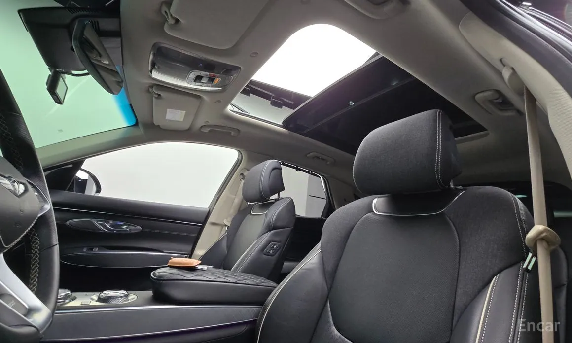 Genesis GV70 2022 e-AWD