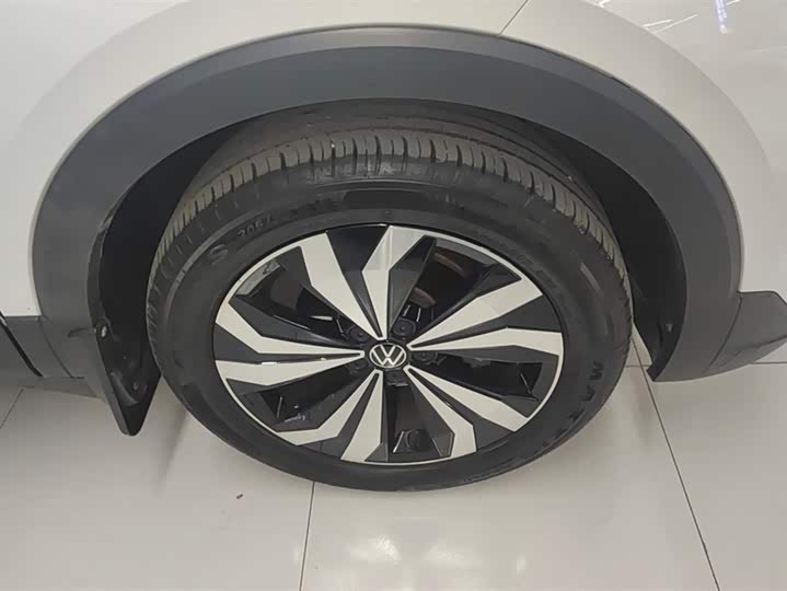 Volkswagen Tharu 2025 2025款 新锐 1.5L 锐进版