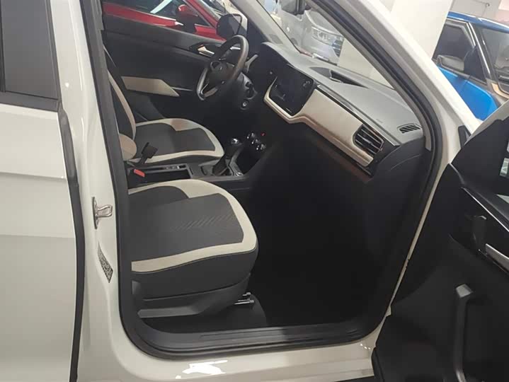 Volkswagen Tharu 2025 2025款 新锐 1.5L 锐进版