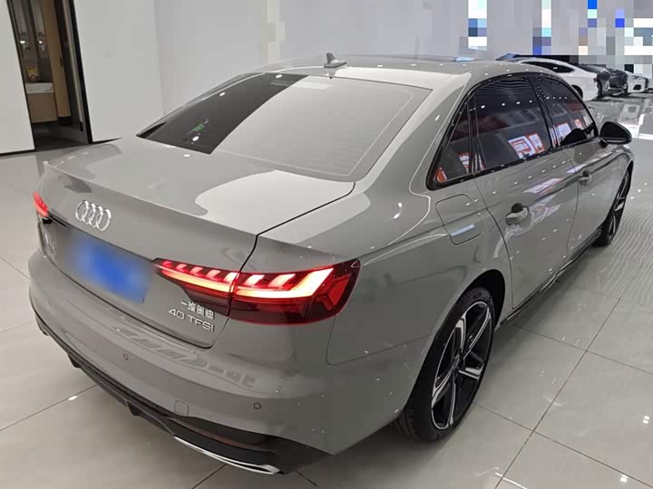 Audi A4L 2025 2025款 200万辆悦享版 40 TFSI 豪华动感型