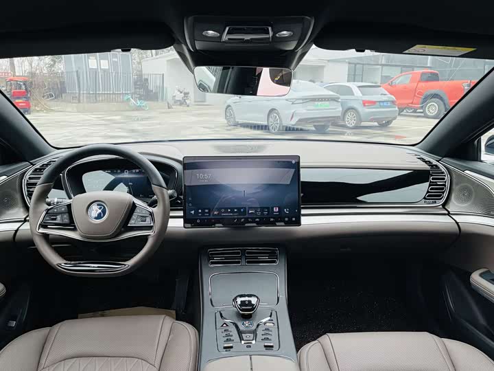 BYD Han 2025 2025款 DM-i 125KM尊贵型