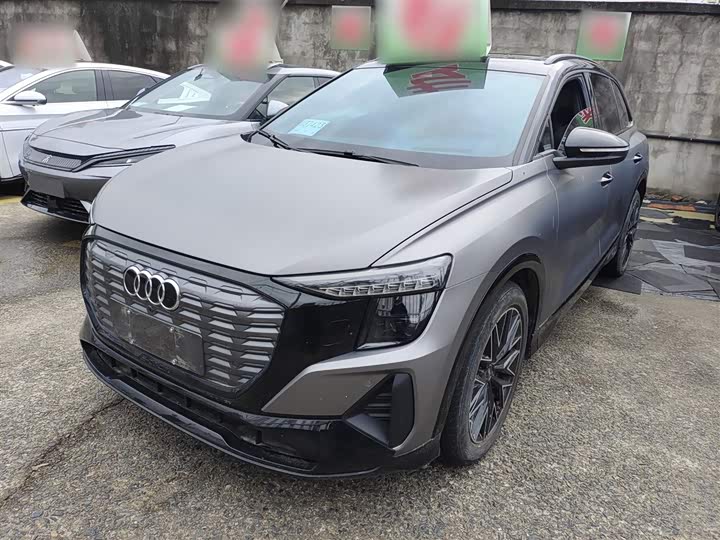 Audi Q5 e-tron 2022 2022款 40 e-tron 星耀型 机甲套装