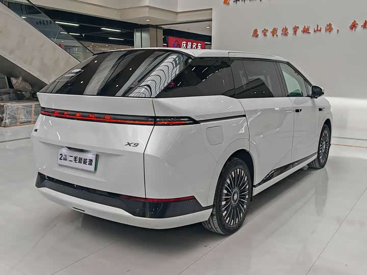 XPeng X9 2025 2025款 纯电 740超长续航 Max