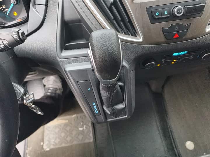 Ford Tourneo 2020 2020款 2.0T 自动精英版 国VI