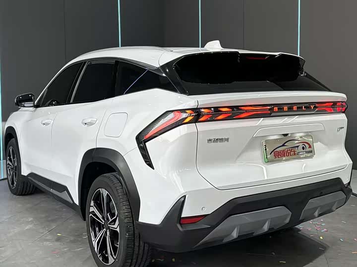 Geely Galaxy L7 2025 2025款 EM-i 115km 探索+版