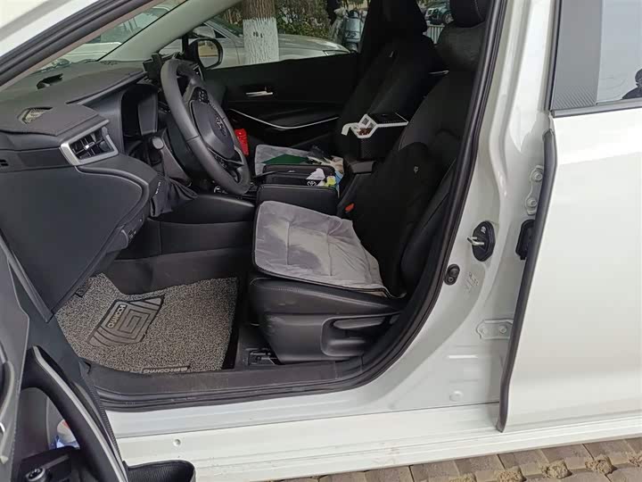 Toyota Corolla 2024 2024款 1.8L 智能电混双擎 精英版