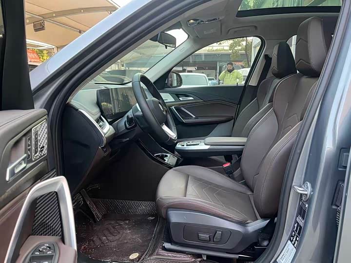 BMW X1 2024 2024款 sDrive25Li X设计套装