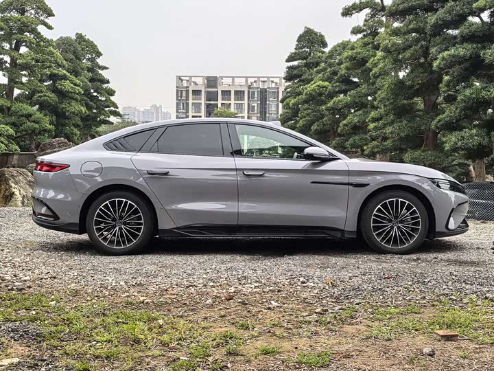 BYD Han 2025 2025款 DM-i 125KM激光雷达智驾型