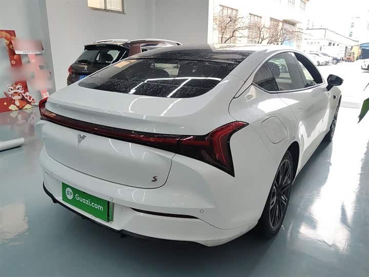 Hozon S 2024 2024款 纯电 520km 后驱Lite版