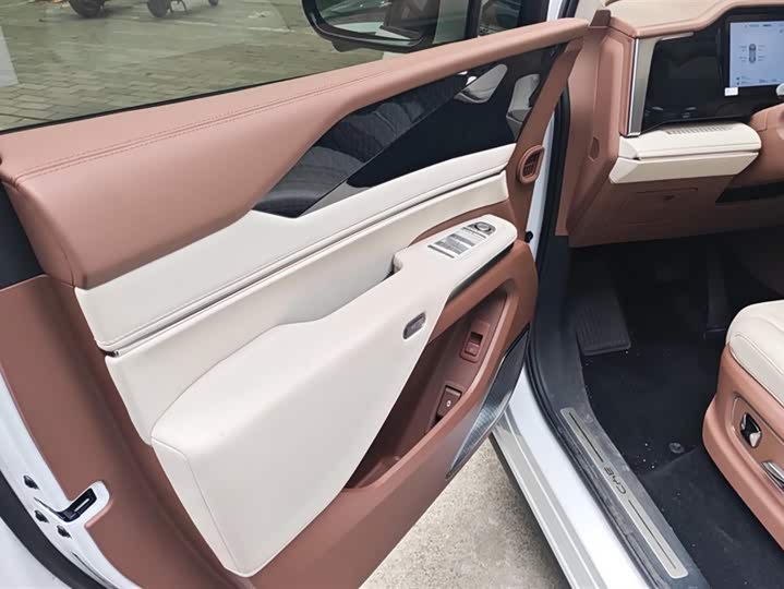 BYD Xia 2025 2025款 DM-i 1.5T 180km 超越型