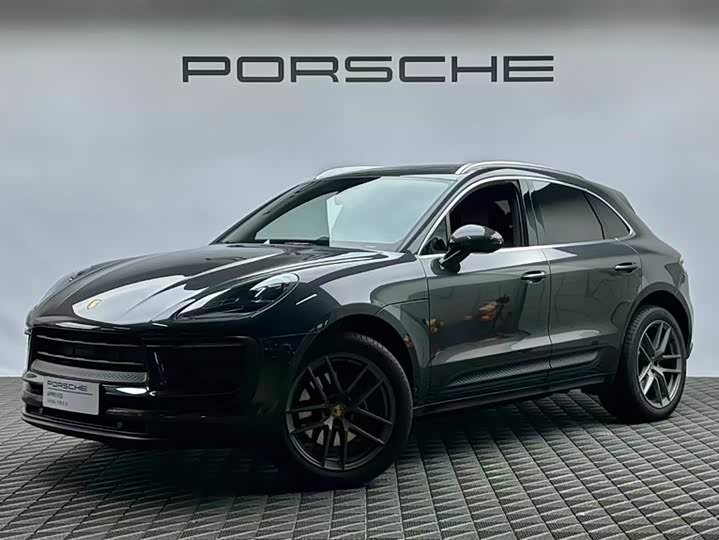 2025 Porsche Macan