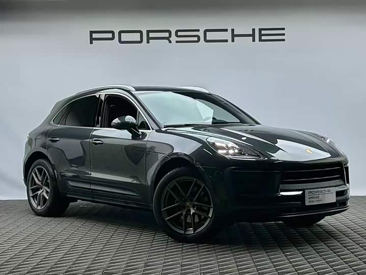 2025 Porsche Macan