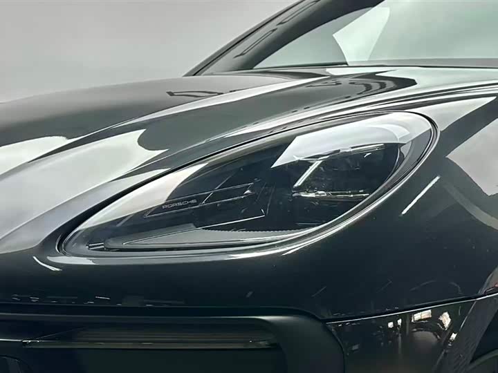 Porsche Macan 2025 2025款 Macan 2.0T 逐梦版