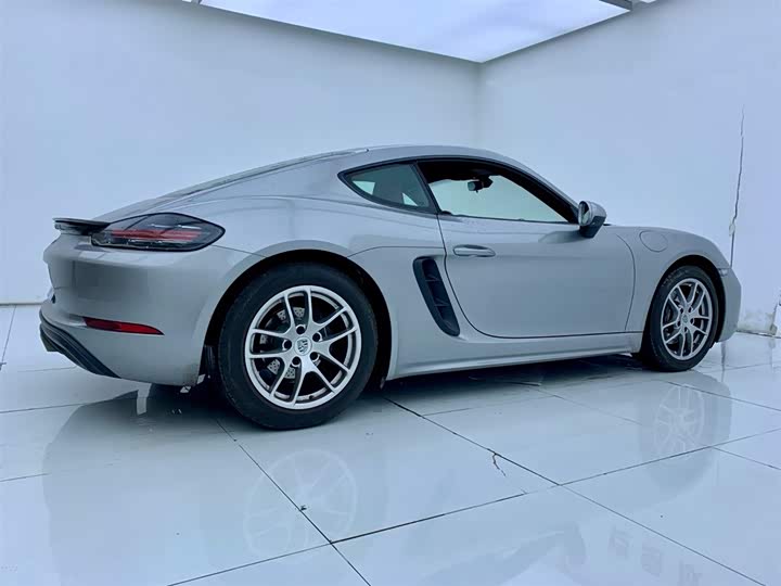 2023 Porsche 718