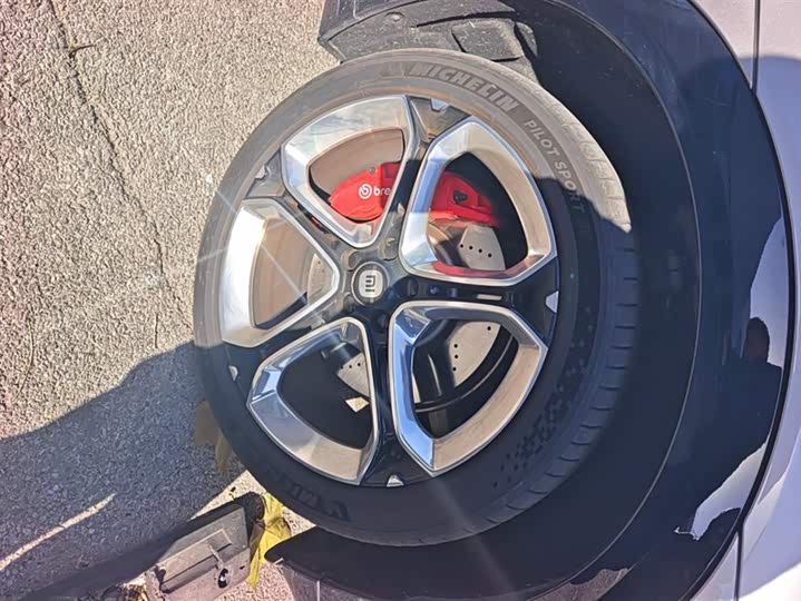 Xiaomi YU7 2025 2025款 超长续航高性能四驱Max版