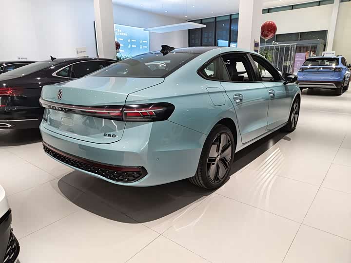Volkswagen Passat 2025 2025款 Pro 380TSI 星空龙尊版