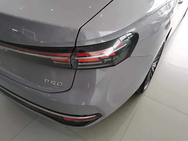 Volkswagen Passat 2025 2025款 Pro 380TSI 龙尊版