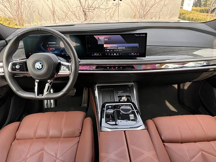 BMW i7 2023 2023款 eDrive50L 尊享M运动套装
