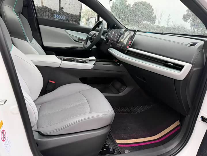 Changan UNI-T 2023 2023款 第二代 1.5T 尊贵型