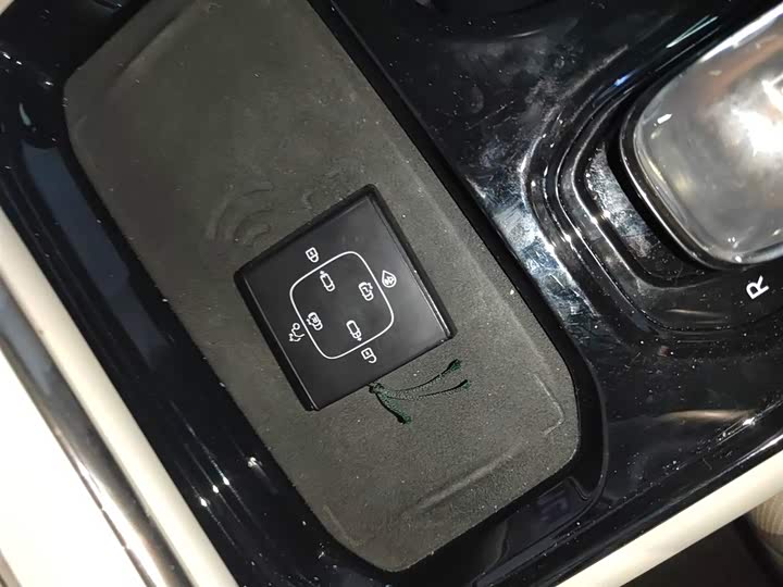 Volvo EM90 2025 2025款 Ultra 六座