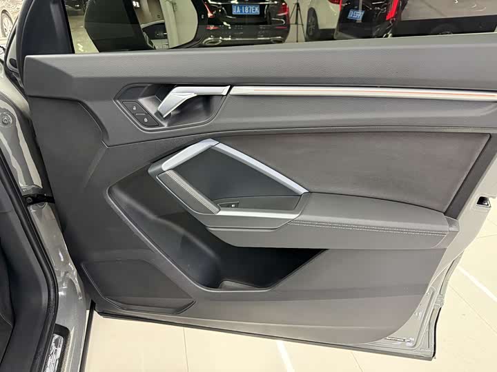 Audi Q3 2024 2024款 35 TFSI 时尚致雅型