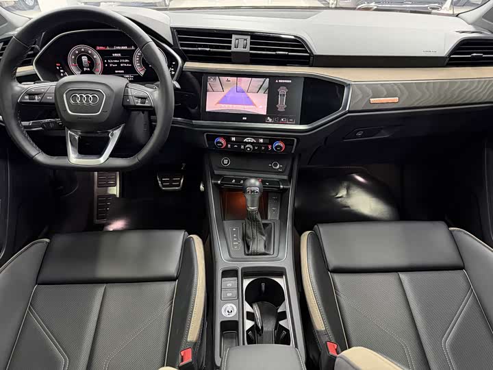 Audi Q3 2024 2024款 35 TFSI 时尚致雅型
