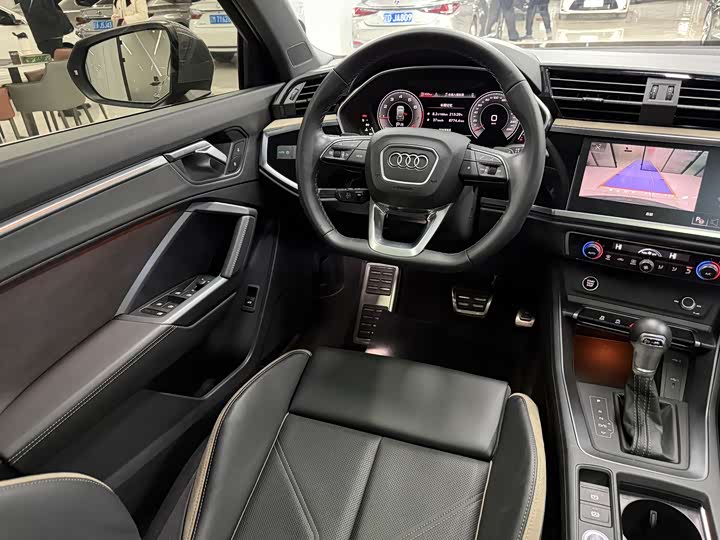 Audi Q3 2024 2024款 35 TFSI 时尚致雅型