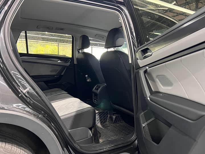 Volkswagen Tayron 2025 2025款 改款 众享款 330TSI