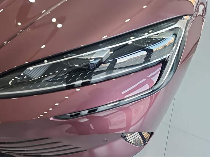 2025 BYD Seal 07 DM-i Hybrid