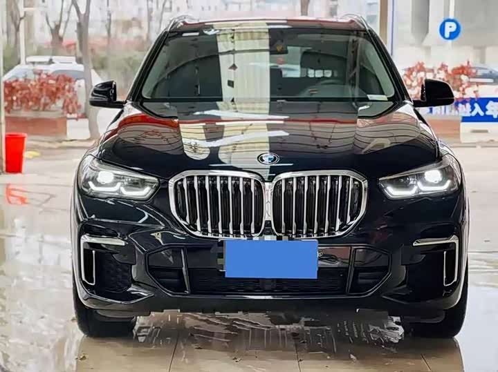BMW X5 2023 2023款 xDrive 30Li 尊享型M运动曜夜套装
