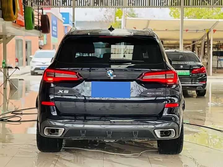 BMW X5 2023 2023款 xDrive 30Li 尊享型M运动曜夜套装
