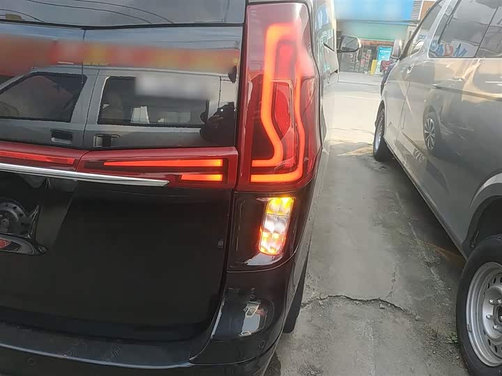 Dongfeng Forthing M7 2022 2022款 领爵款 2.0T 自动侯爵版