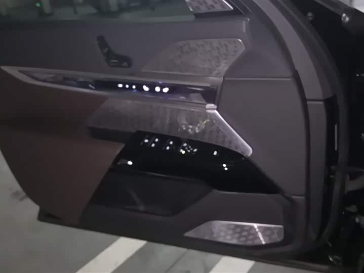 BMW 7 Series 2023 2023款 735Li 豪华套装