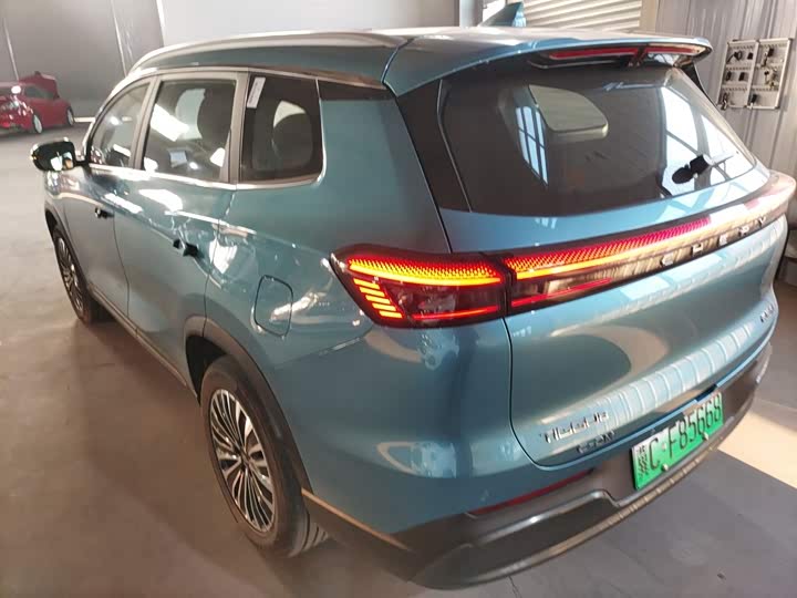 Chery Tiggo 8 Plus C-DM 2025 2025款 1.5T 116km 尊贵型 5座