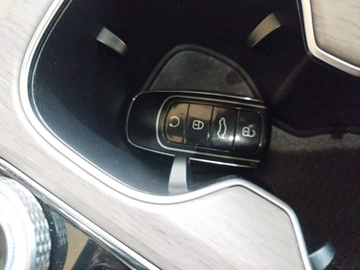 Chery Tiggo 8 Plus C-DM 2025 2025款 1.5T 116km 尊贵型 5座