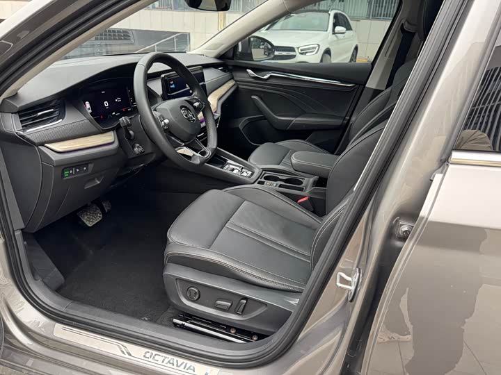 Skoda Octavia Pro 2022 2022款 PRO TSI280 奢享版