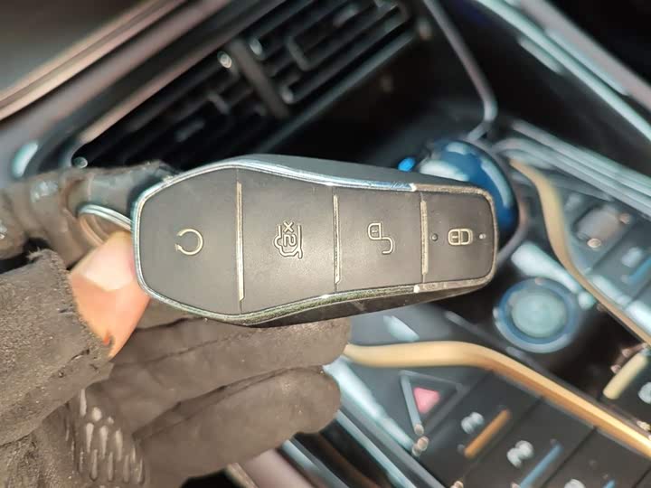 BYD Frigate 07 2023 2023款 DM-i 205KM 旗舰型