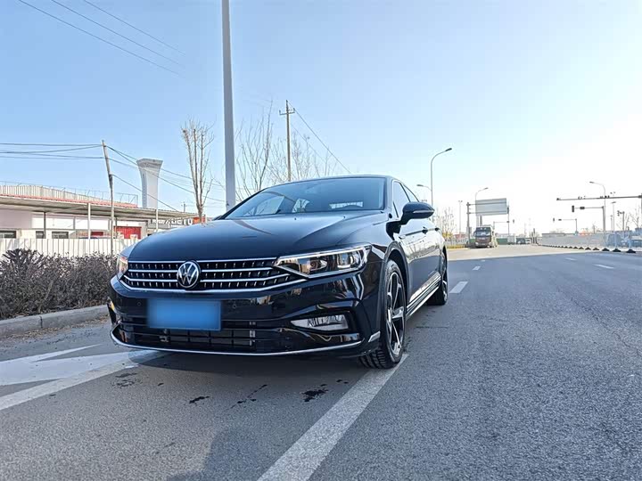 Volkswagen Magotan 2025 2025款 改款二 众享款 330TSI DSG豪华型