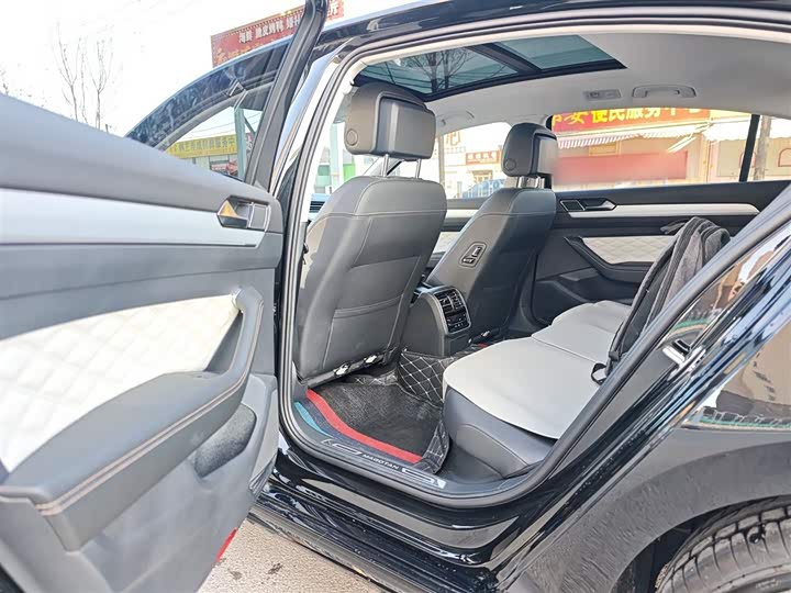 Volkswagen Magotan 2025 2025款 改款二 众享款 330TSI DSG豪华型