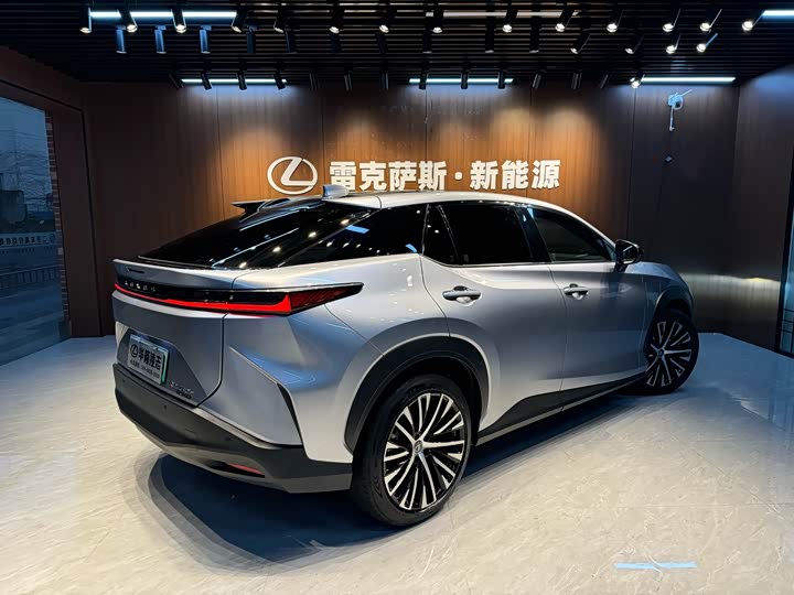 Lexus RZ 2023 2023款 450e 四驱纵享版