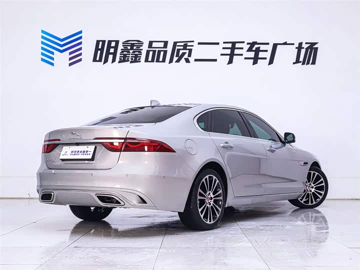 Jaguar XF L 2024 2024款 2.0T P250 两驱尊享豪华版