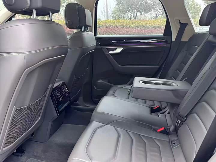 Volkswagen Touareg 2022 2022款 2.0TSI 锐尚版