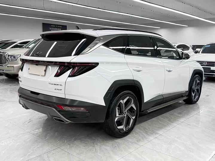 Hyundai Tucson L 2023 2023款 途胜L 1.5T 自动两驱LUX尊贵版