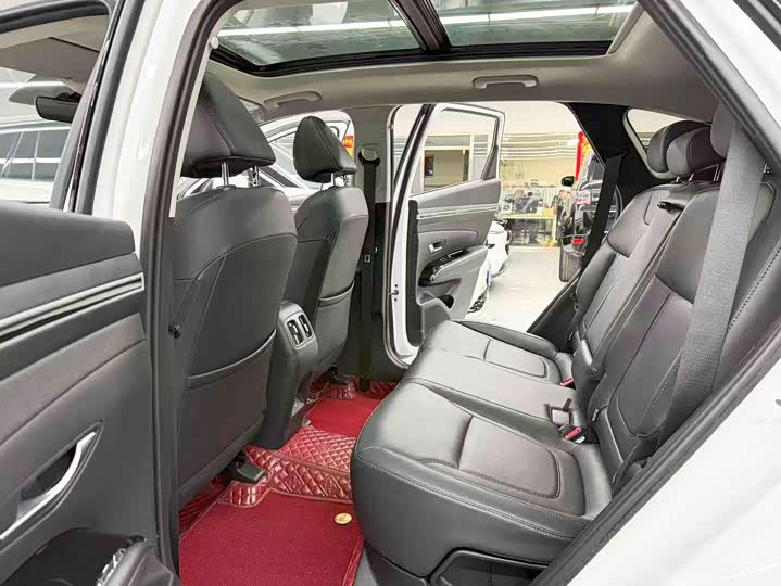 Hyundai Tucson L 2023 2023款 途胜L 1.5T 自动两驱LUX尊贵版