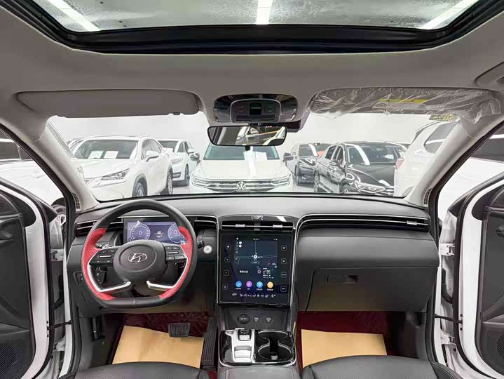 Hyundai Tucson L 2023 2023款 途胜L 1.5T 自动两驱LUX尊贵版