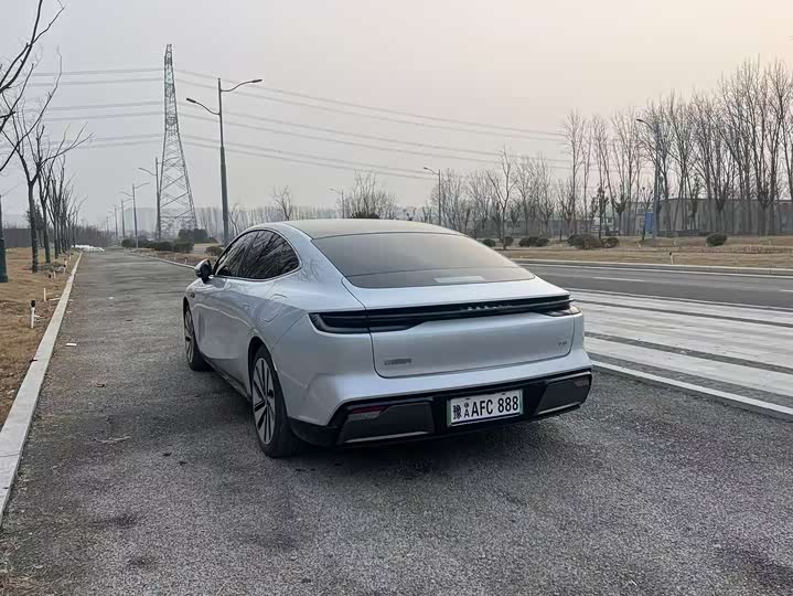 Geely Galaxy E8 2024 2024款 665km 后驱星舰 远航版
